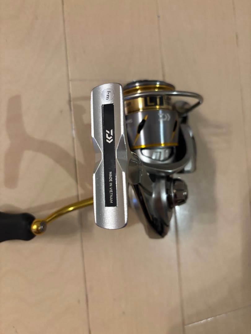 未使用 ダイワ Daiwa 21 フリームス FC LT 2000S