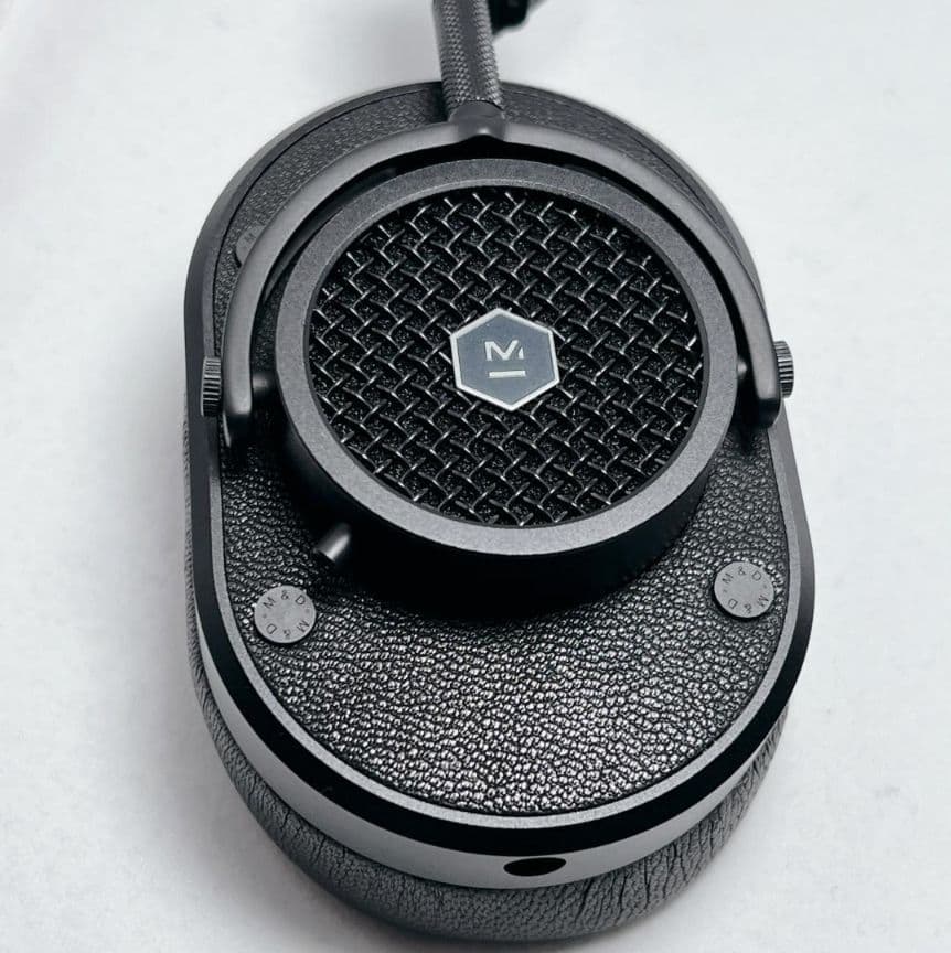 【美品】Master&Dynamic MH40-BLK ヘッドフォン 有線