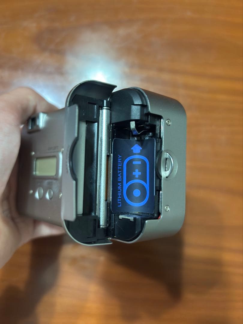 富士フイルム Tiara Zoom 通電確認済み ケース付 美品 フィルムカメラ