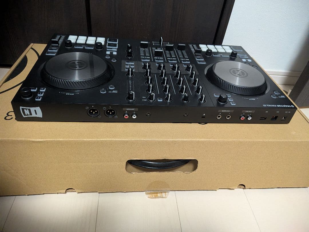 D*a様 TRAKTOR Kontrol S3 DJコントローラー