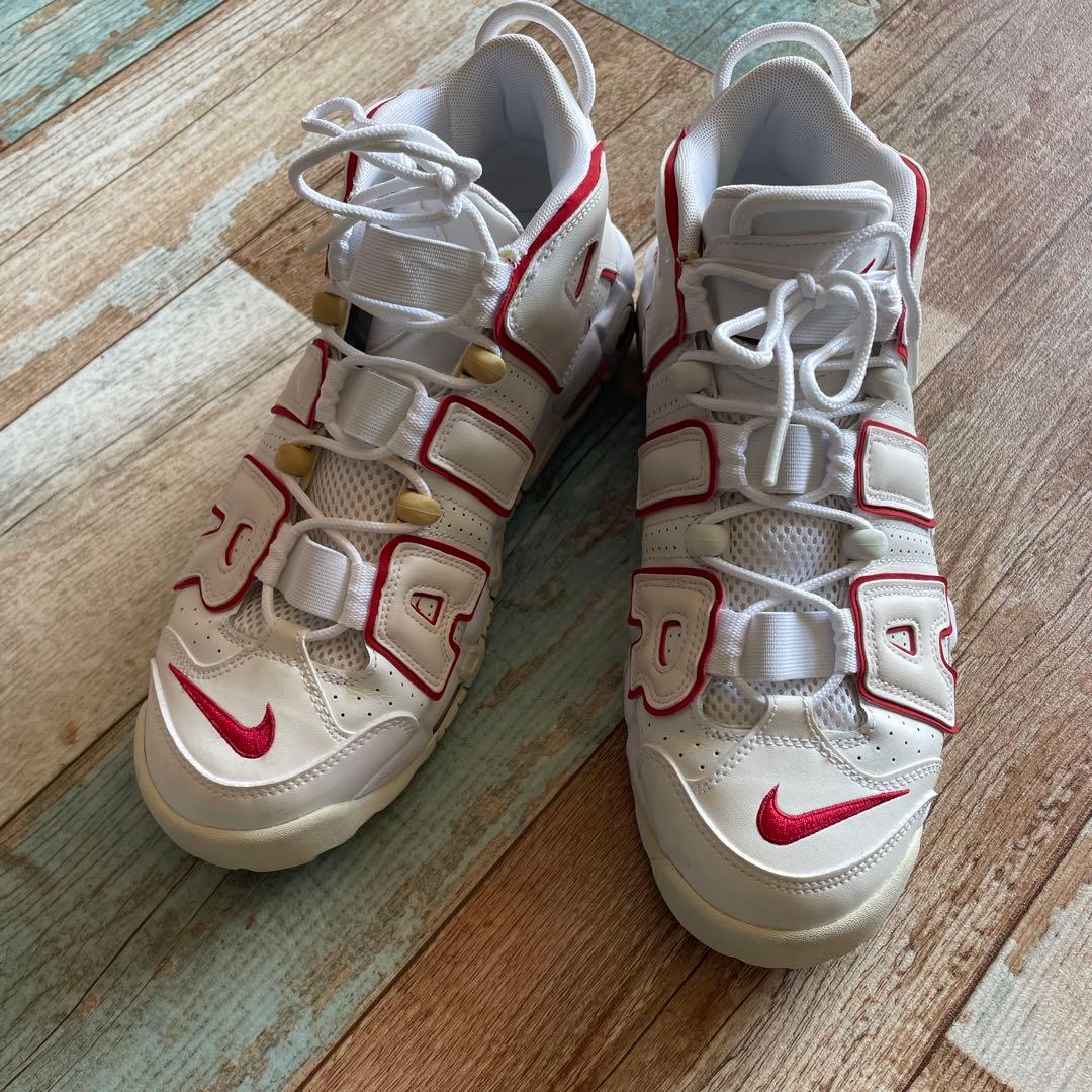 Nike Air More Uptempo ホワイト/レッド