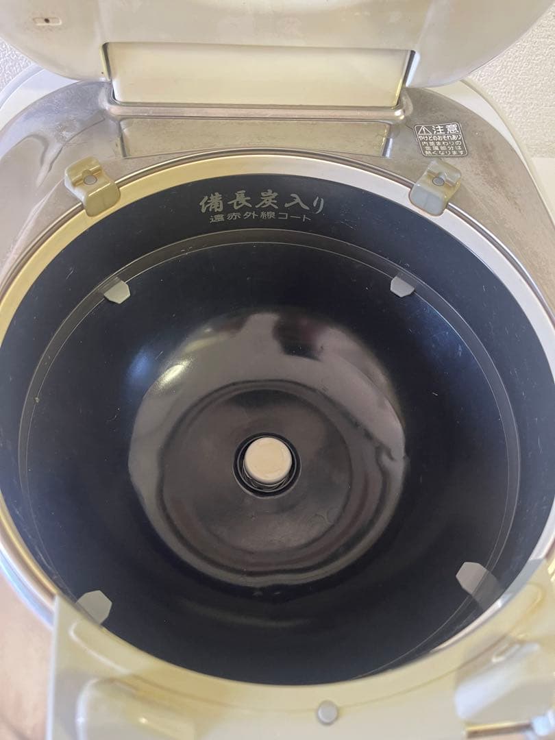 TOSHIBA 炊飯器　5.5合　2017年製