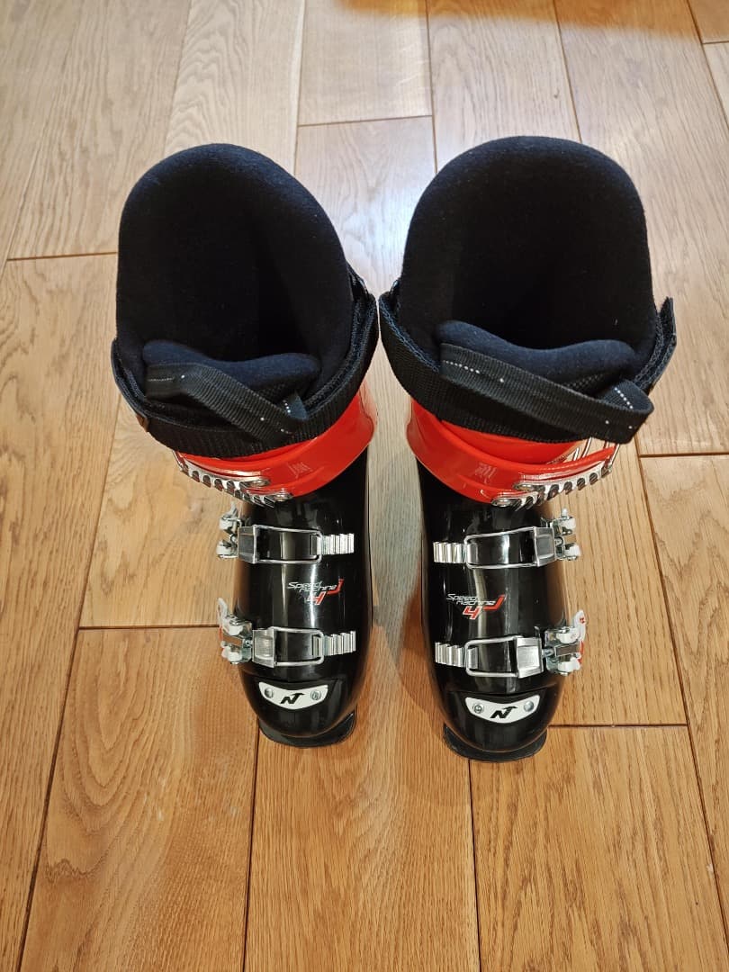 Nordica スピードマシン J4 ジュニアスキー靴 24-24.5cm
