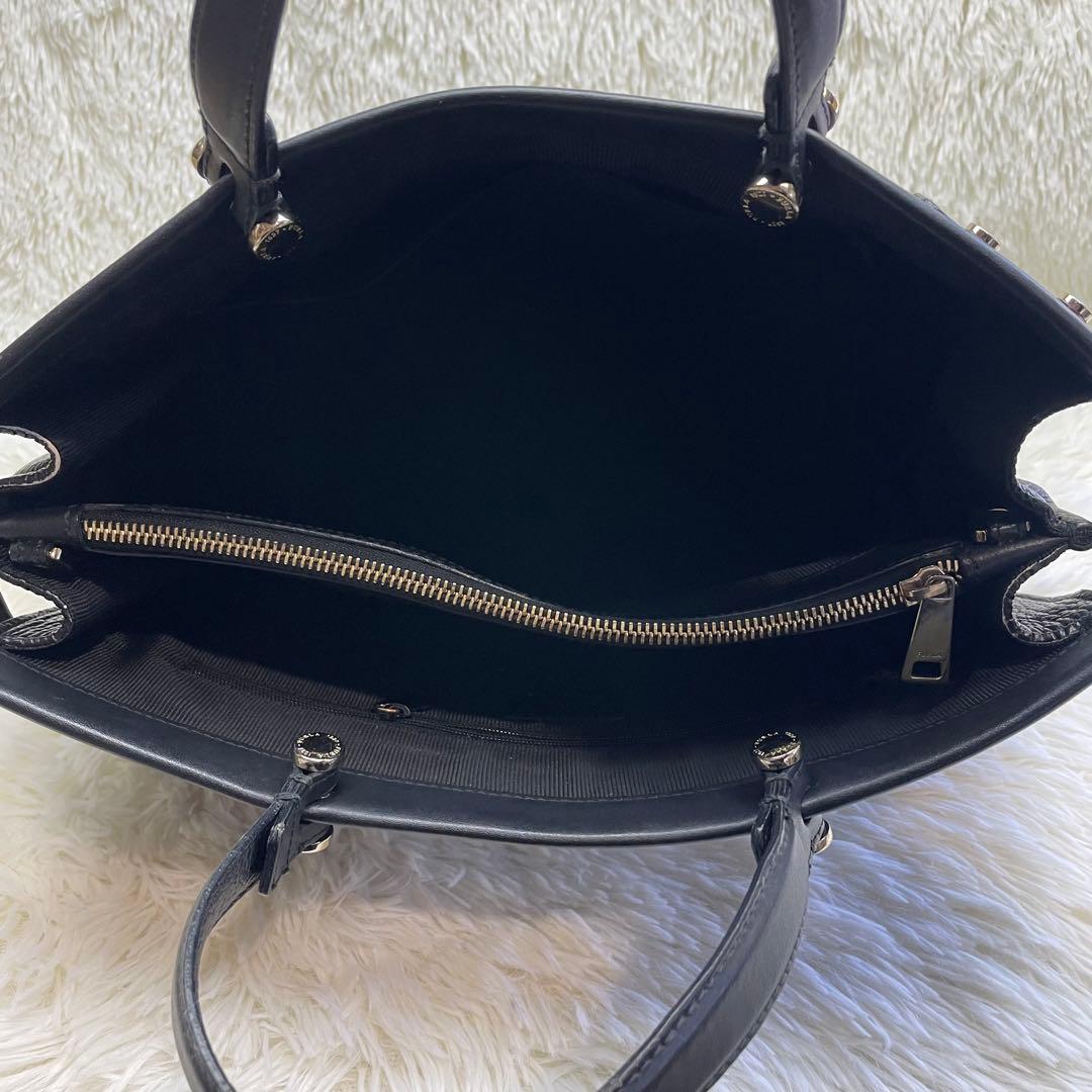 【美品】フルラ レディ M トートバッグ A4 レザー ブラック 2way