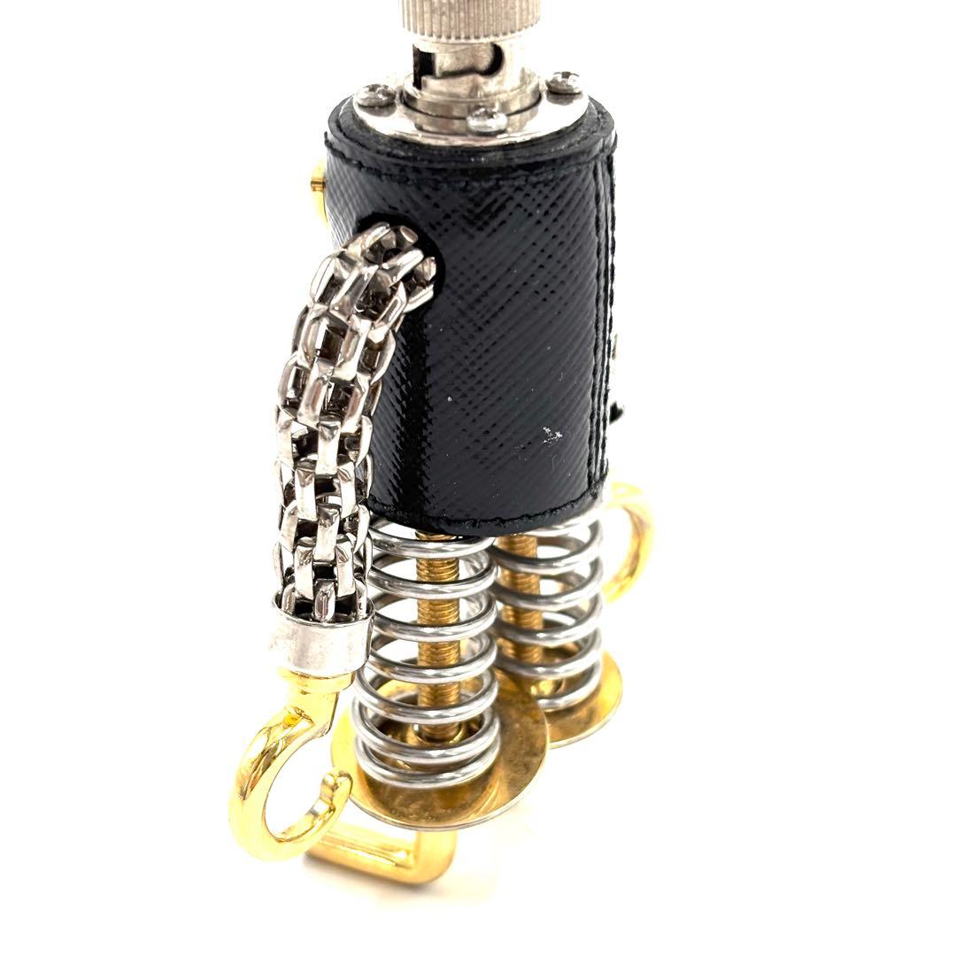 【激レア・正規品】プラダ ロボット キーホルダー 三角ロゴ サフィアーノレザー