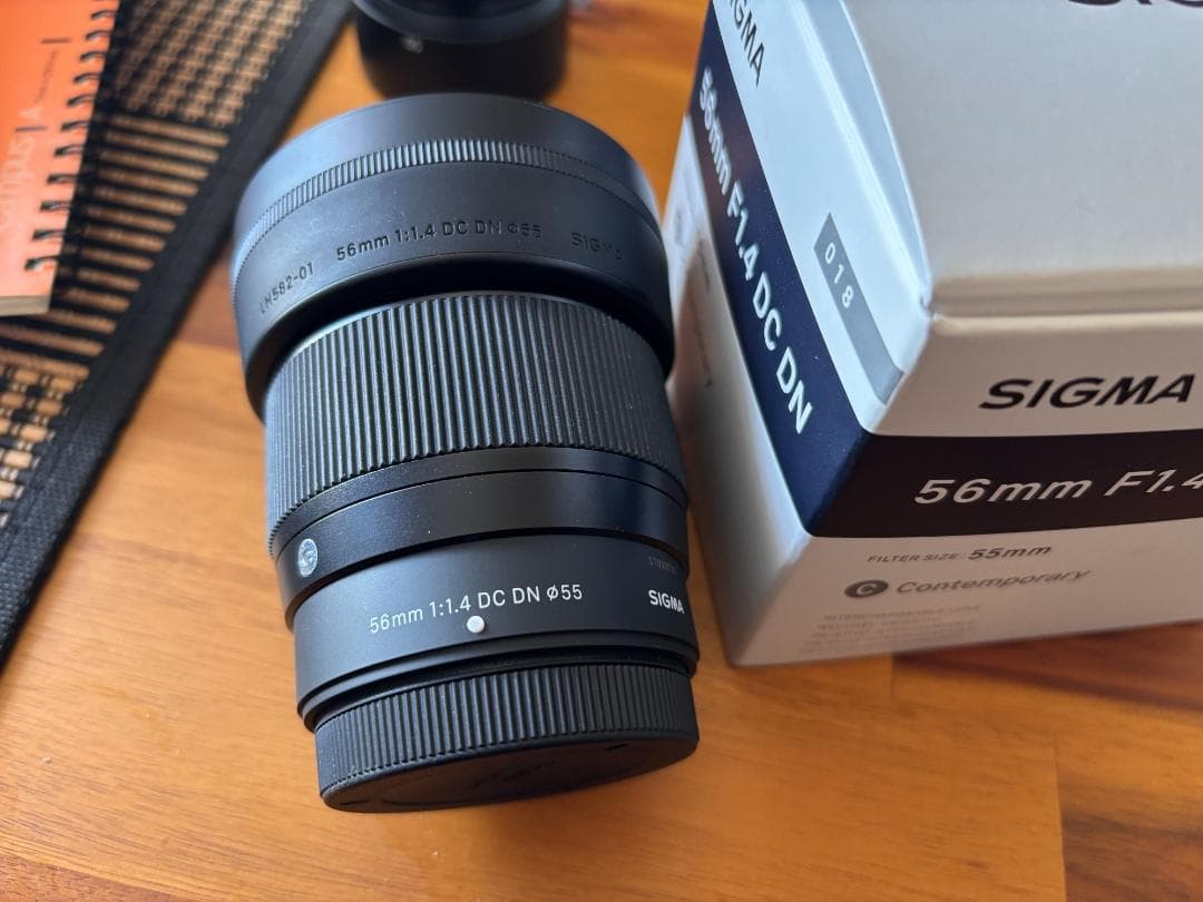 シグマ レンズ Xマウント 56mm F1.4 DC DN プロテクター付き