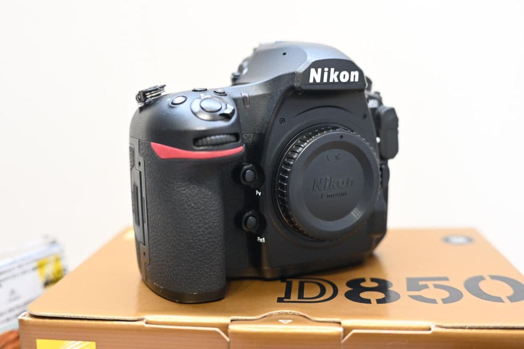 Nikon D850 豪華レンズ2本　オマケ追加