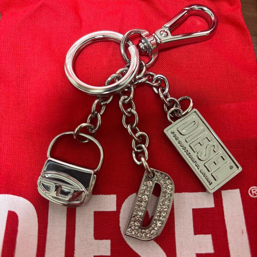 DIESEL ロゴ入りキーホルダー