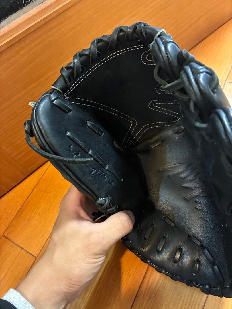 あ*様 ミズノプロ 軟式 投手 黒 ダイバーシティブルー