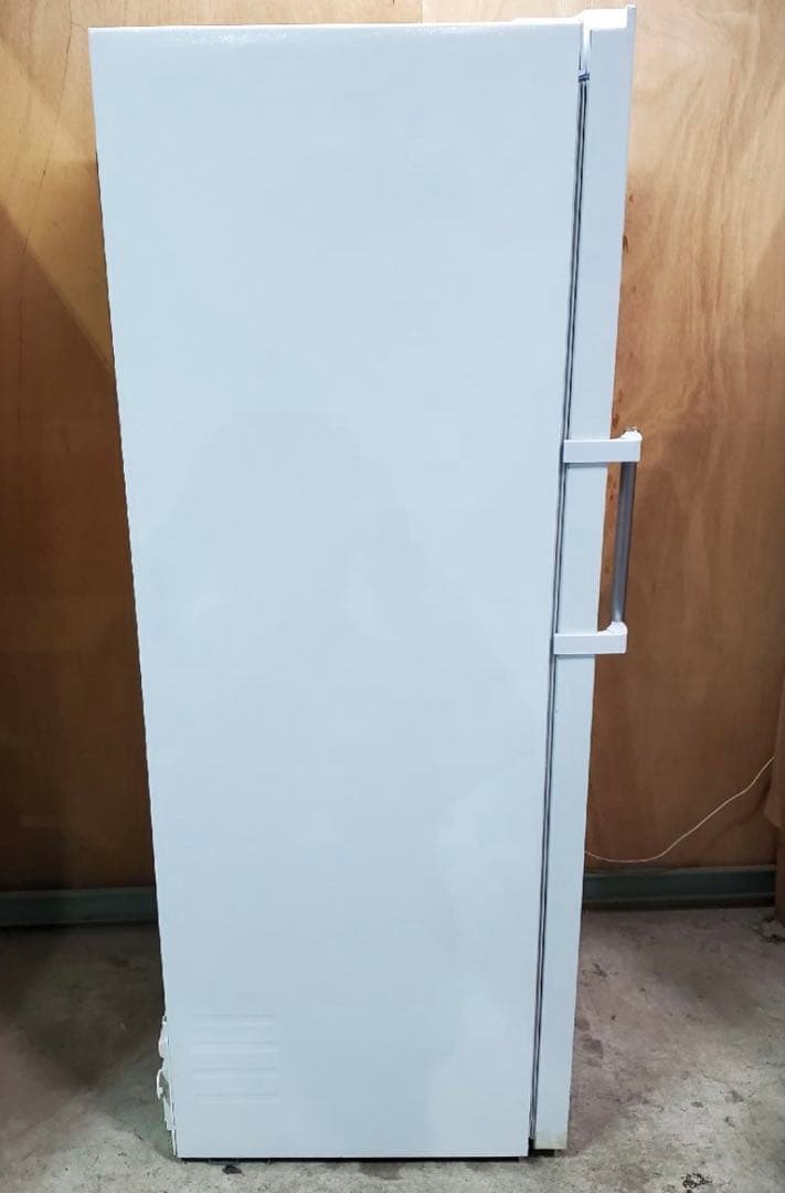 送料込★美★ハイアール ★タテ型冷凍庫 ★ '20年製★容量抜群★説明書