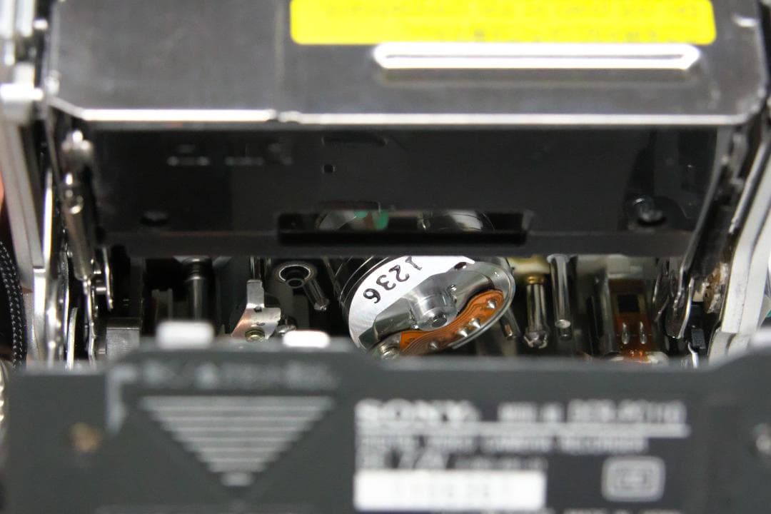 ビデオカメラ Sony Handycam DCR-PC110 miniDV