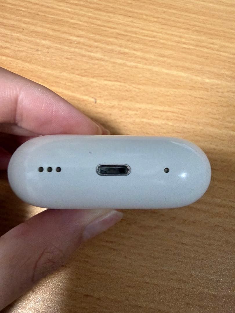 AirPods Pro 2 (Lightningタイプ) イヤホン本体＋ケース付