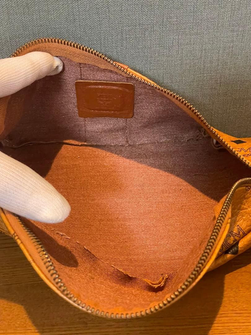 MCM エムシーエム　モノグラム レザー　ウエストポーチ　ボディバッグ
