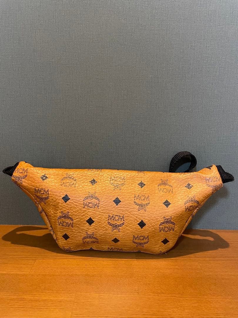 MCM エムシーエム　モノグラム レザー　ウエストポーチ　ボディバッグ