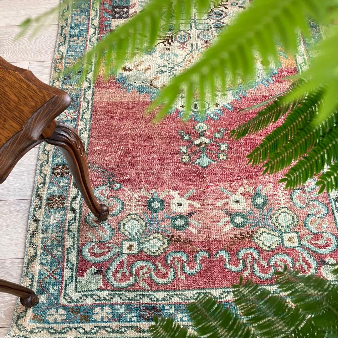 専用✳︎ギュネイラグ　柔らかレッド　ペールブルー　グリーン　トルコヴィンテージラグ