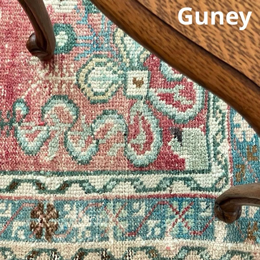 専用✳︎ギュネイラグ　柔らかレッド　ペールブルー　グリーン　トルコヴィンテージラグ