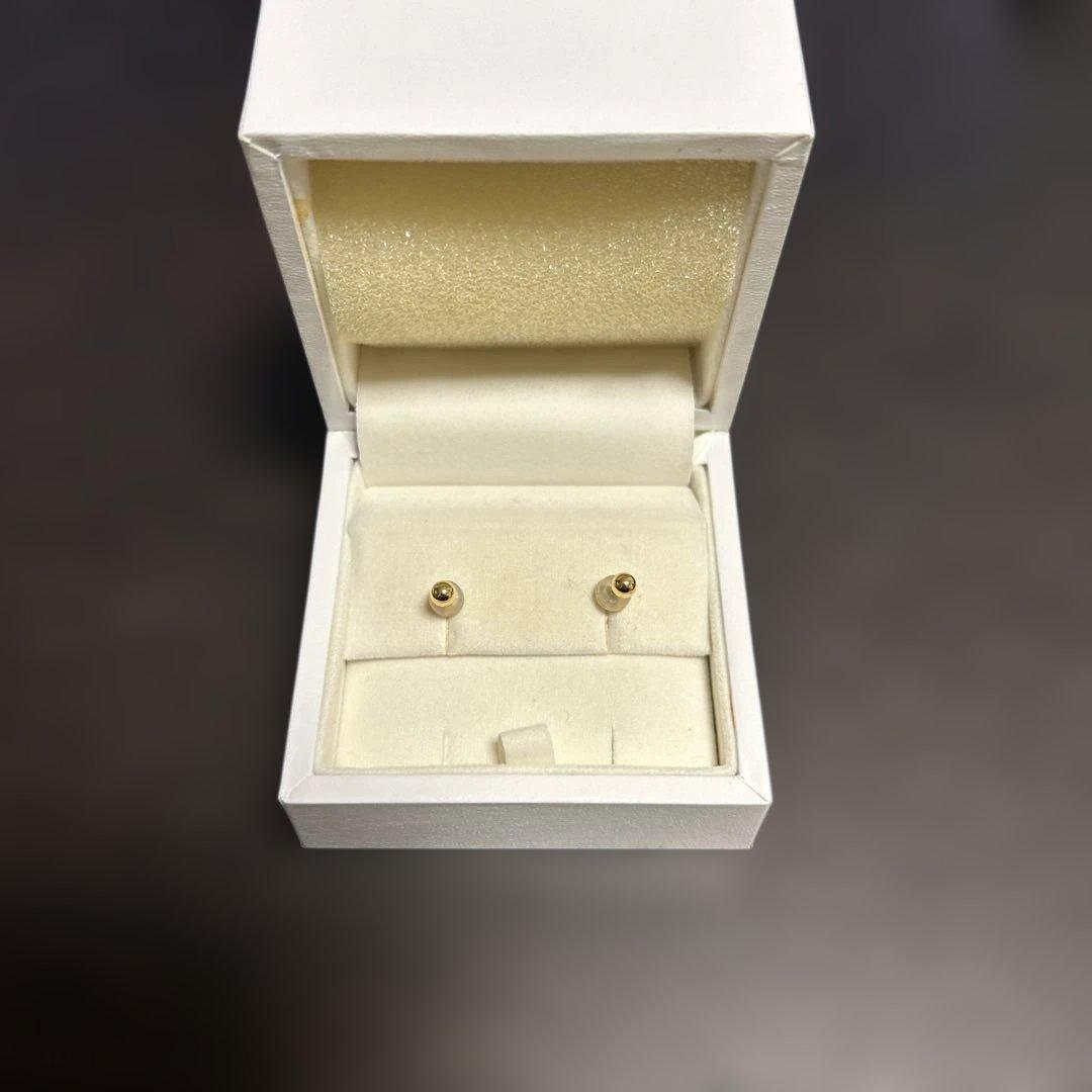 美品　K18 ピアス　定価24000円
