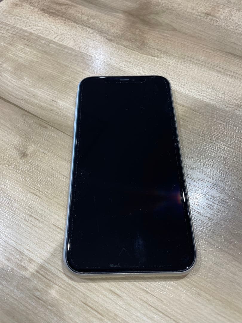 Apple iPhone 11 ホワイト 本体　中古