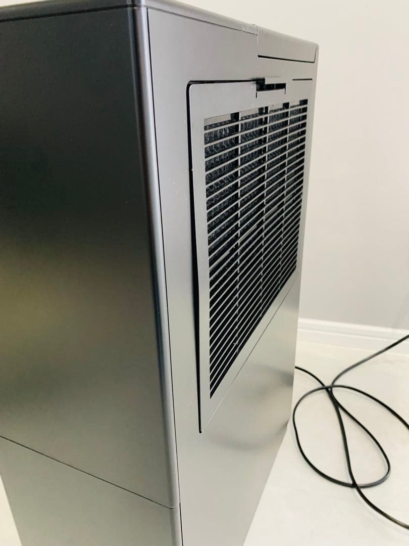 プラスマイナスゼロ　±0 除湿機　衣類乾燥　ブラック　モノトーン　梅雨