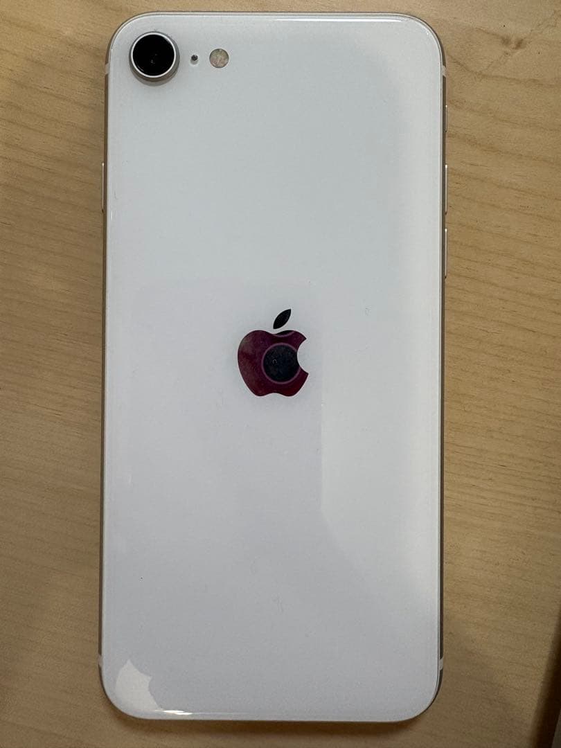 Apple iPhone SE ホワイト 本体