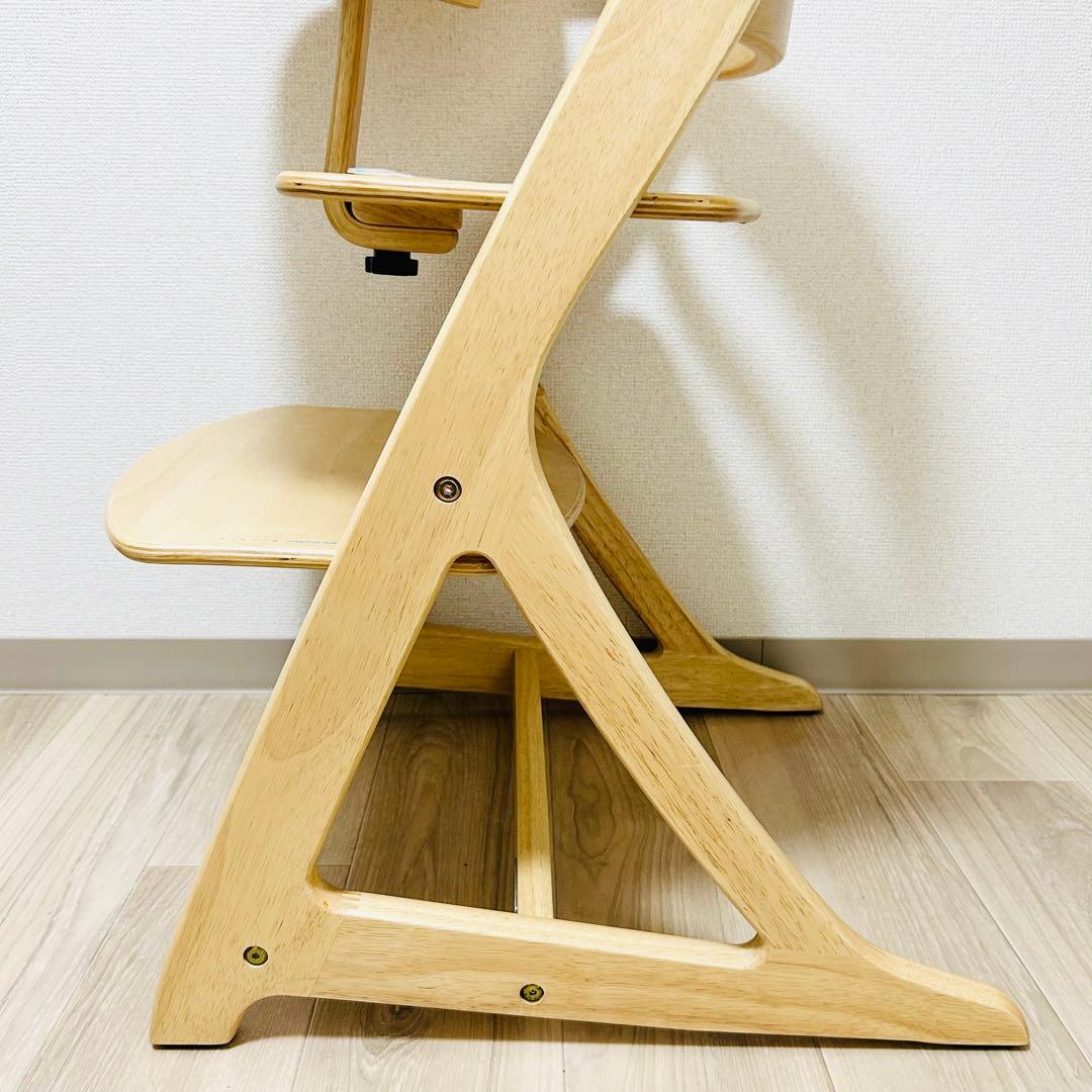 極美品 大和屋 すくすくチェアスリムプラス 純正セーフティベルト付 ハイチェア