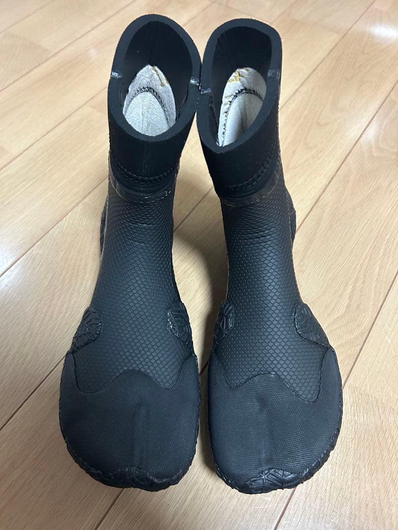 G*u様 【美品】mellow ウェットスーツ　セミドライ　ジャーフル　日本製