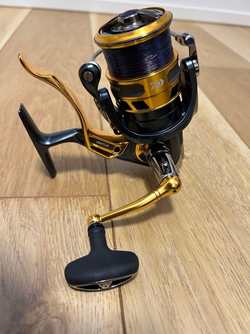 Daiwa スピニングリール 18トーナメントISO LBD