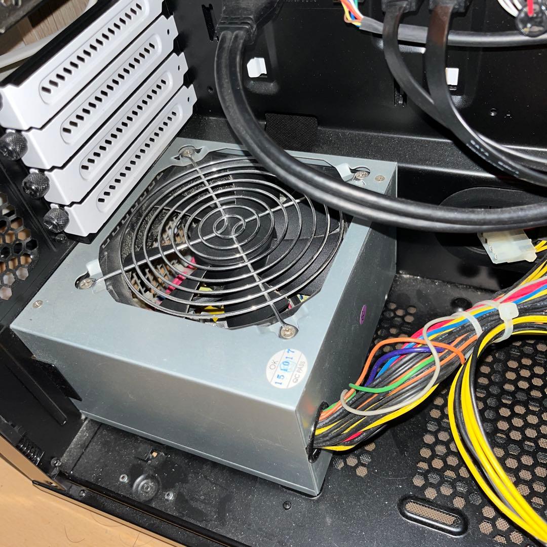 PC パーツ