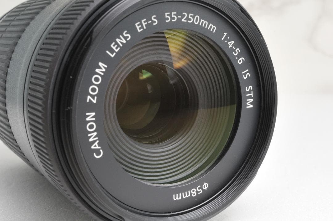美品❣️Canon EF-S 55-250mm IS STM ⭐️望遠レンズ