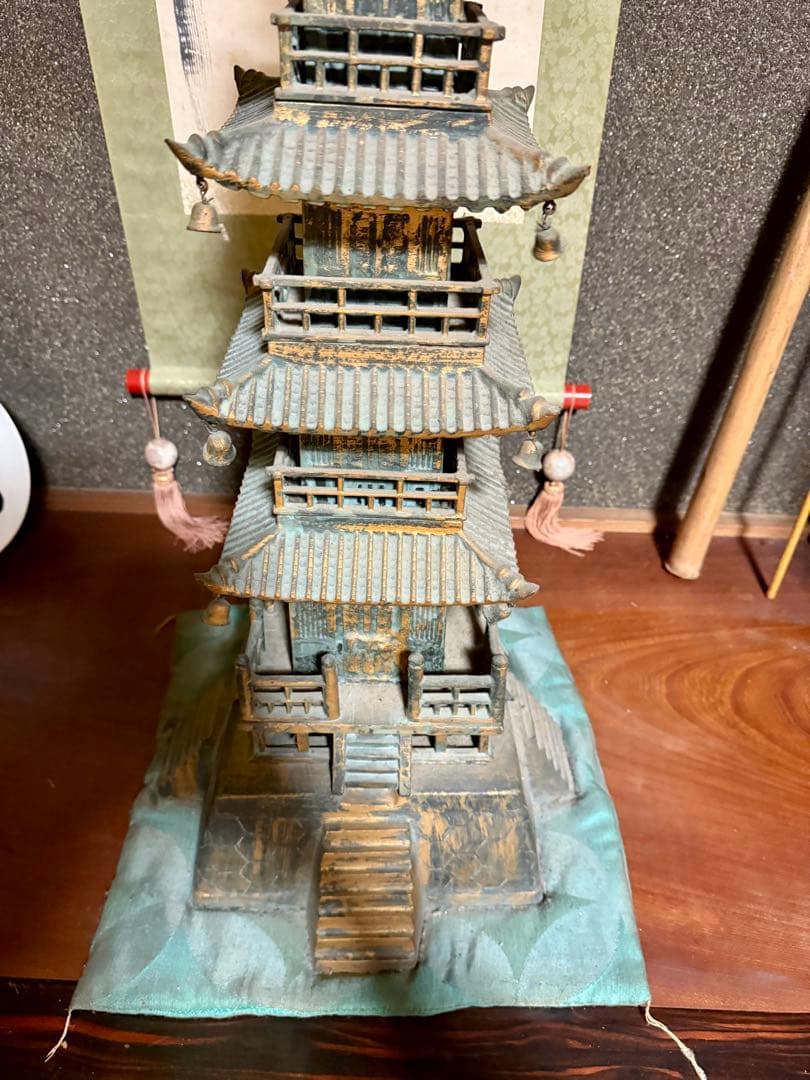 【貴重品】五重塔 鉄製 鈴付 骨董品 高さ約1050mm 総重量約15.6kg