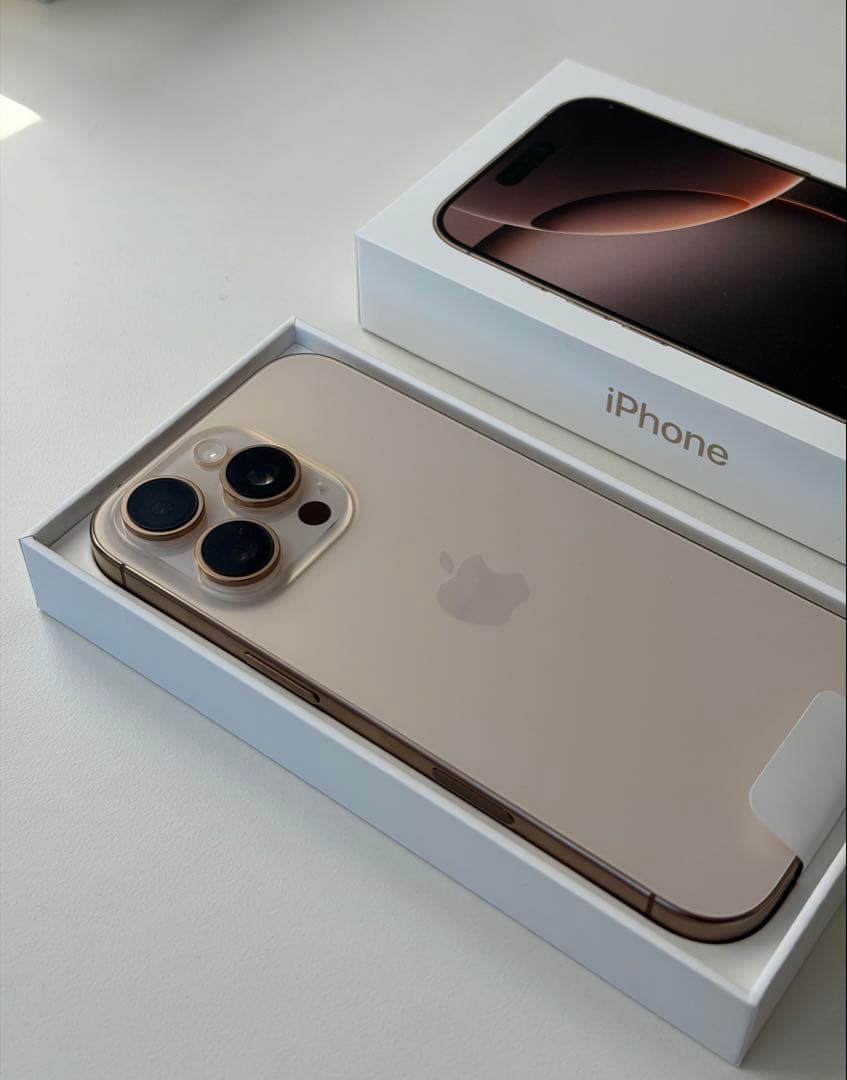 【交換後未使用】iPhone16 Pro 1TB デザートチタニウムSIMフリー