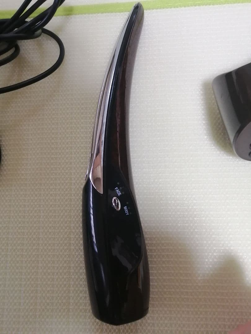 【パイラナイト】フェイシャルケア 美顔器 ボディケア