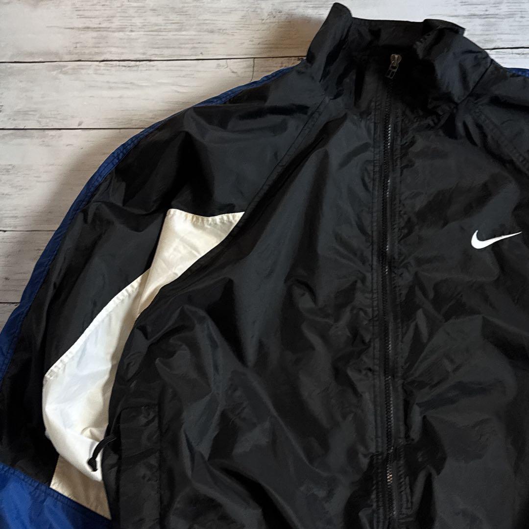 ヘ*子様 90s NIKE ナイロンジャケット バックロゴ 刺繍ロゴ 黒 白 青
