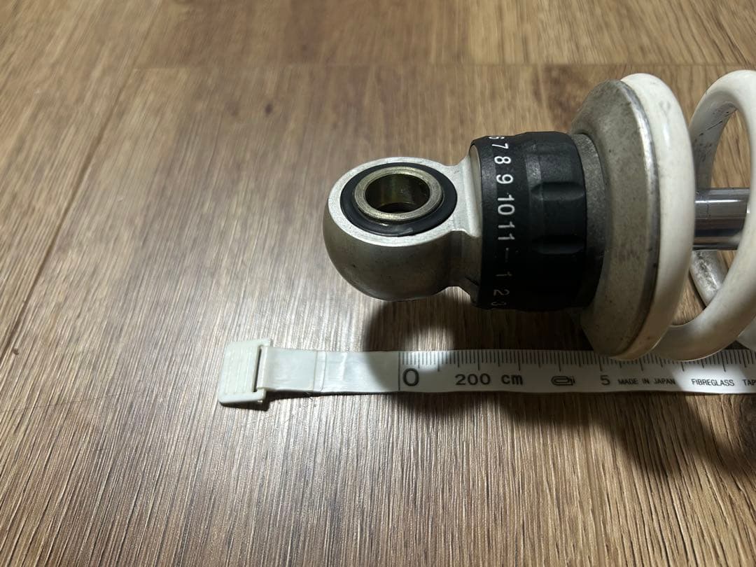 D*n様 WPサスペンション　ホワイトパワー　リアサスペンション　Vmaxから取