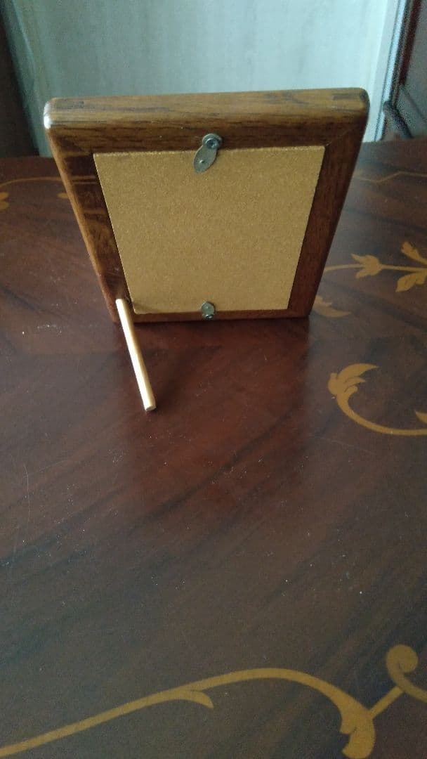 高級感溢れるオークヴィレッジ フォトスタンド 大、小 セット