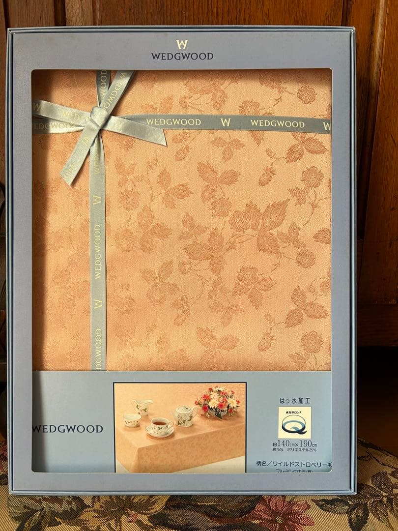  テーブル用品 ワイルドストロベリー　140cm×190cm