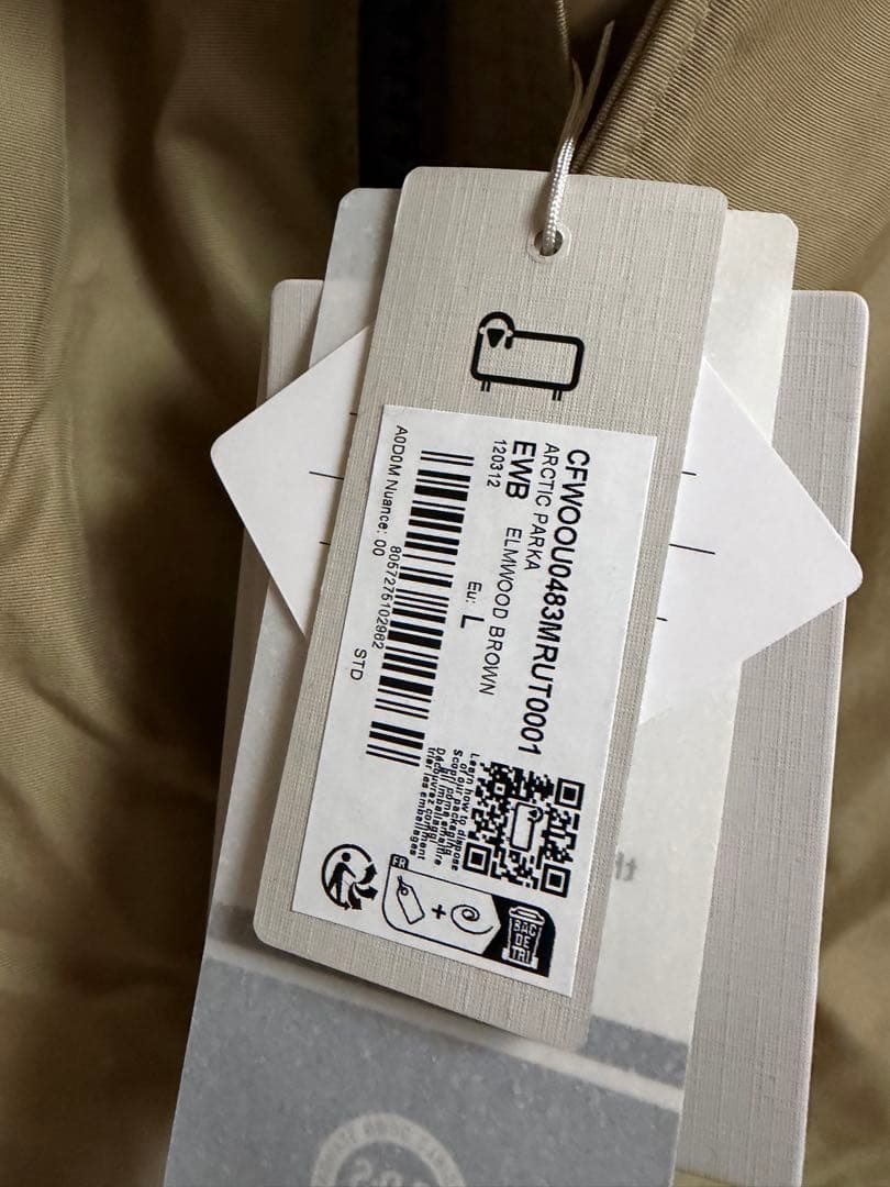 新品　ウールリッチ アークテックパーカー ダウンジャケット　サイズＬ