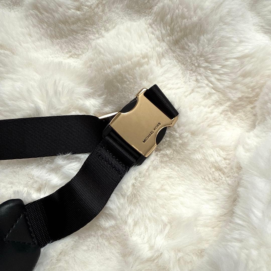 MICHAEL KORS マイケルコース ショルダー　ボディバック　レオパード