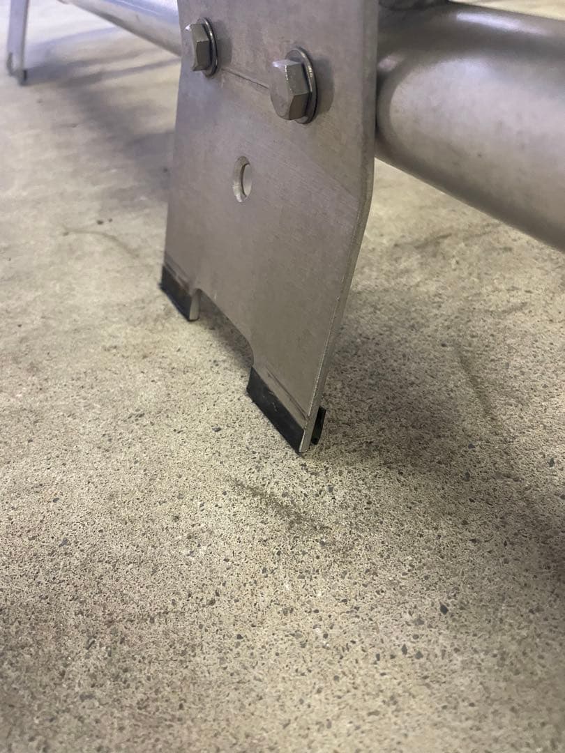 クロ　デリカd5用　ルーフキャリア　ルーフラック　マチヤマ