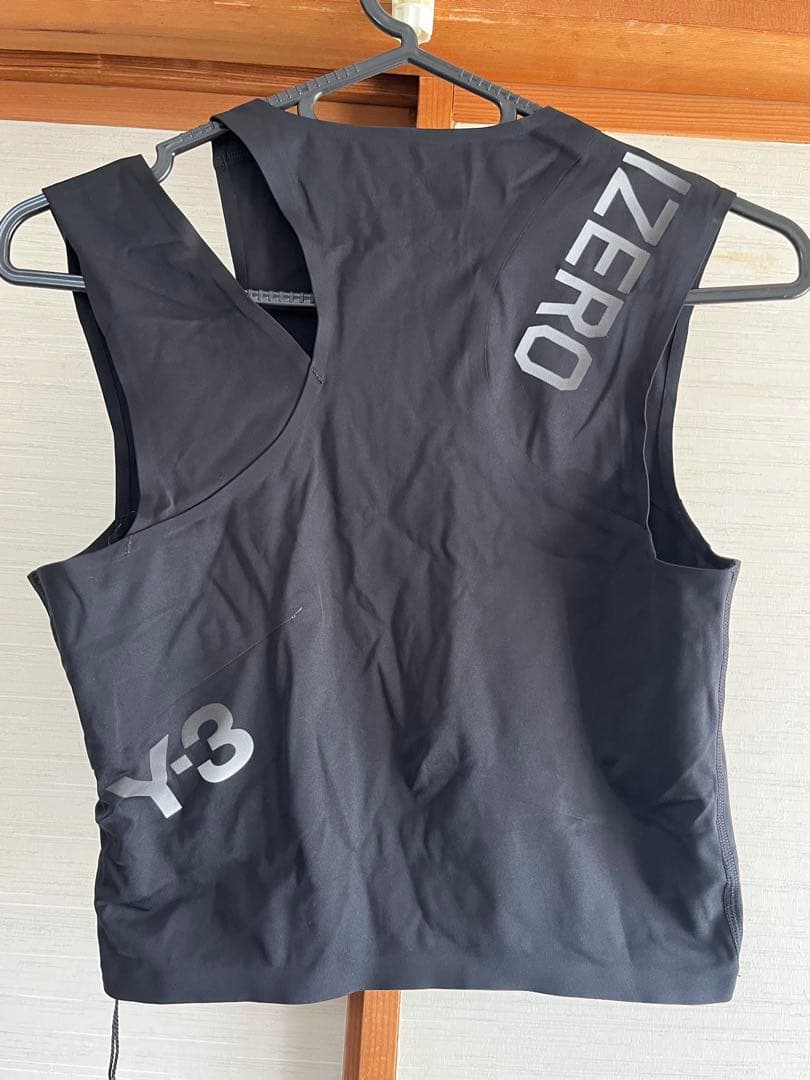 Y-3 　アディゼロ　ラントップ
