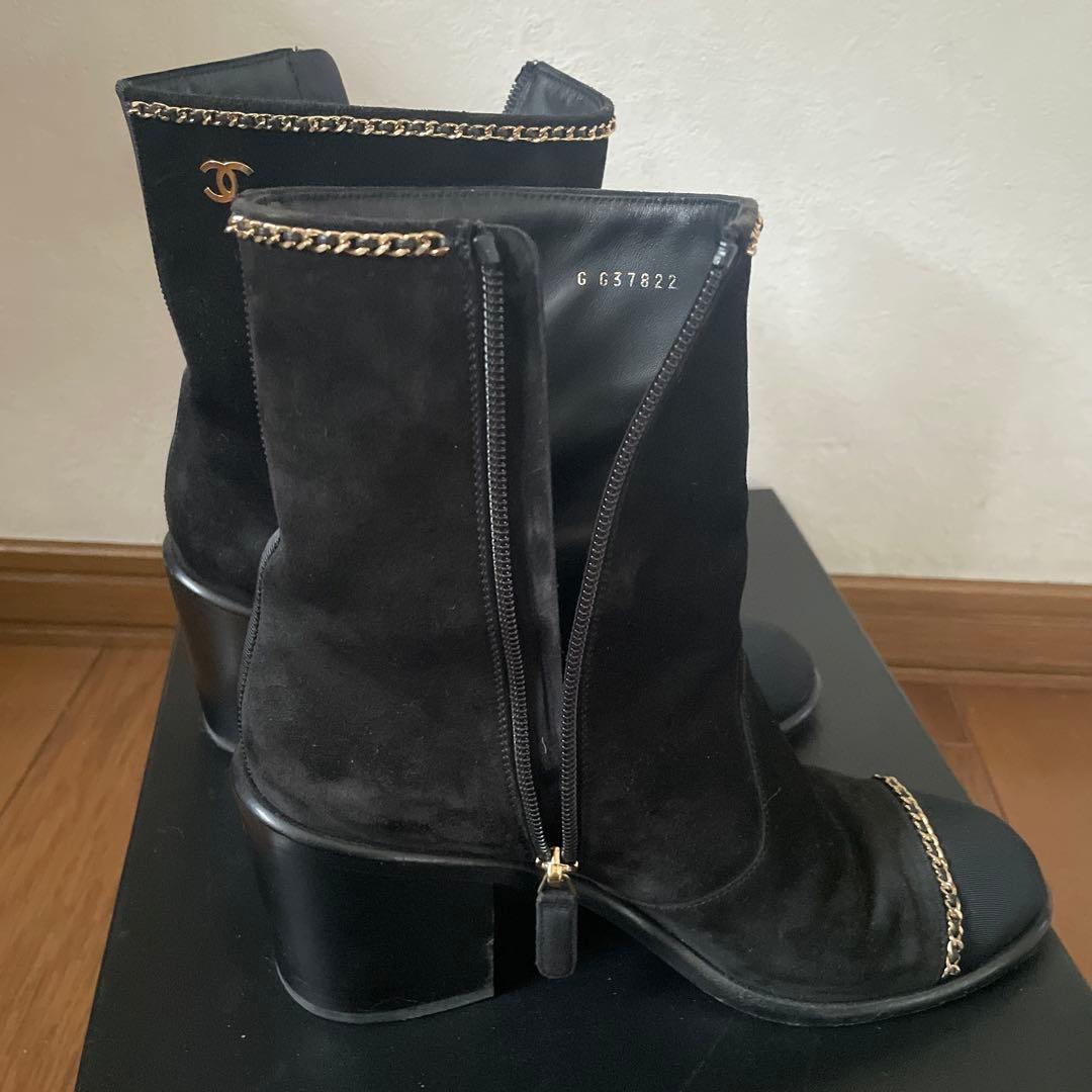 CHANEL 黒　スエード　ショートブーツ