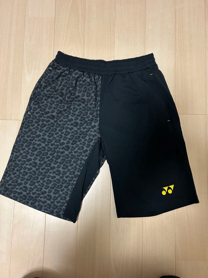 トナミ運輸　YONEX バドミントンハーフパンツ Lサイズ（メンズ）