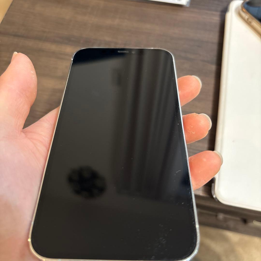 Tomo　Apple iPhone 12 Pro シルバー 本体