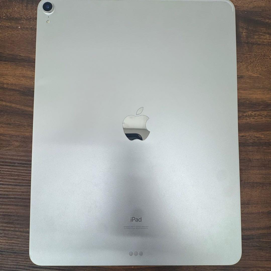 iPad Pro 12.9インチ 第3世代 64GB MTEM2J/A 極美品