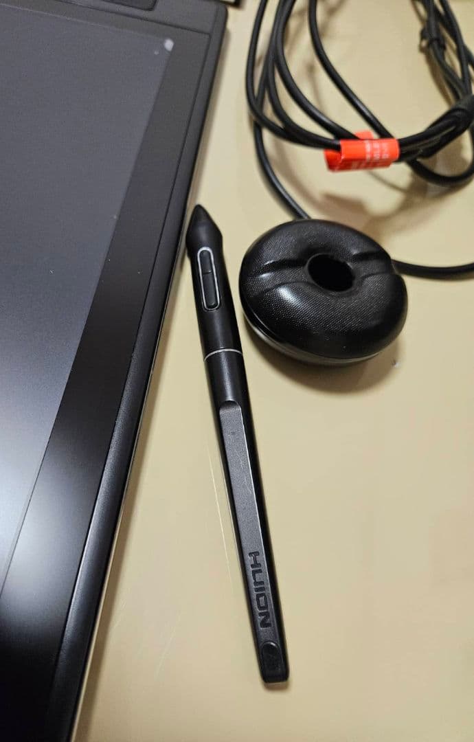 Kamvas pro 16(2.5K) HUION フィルム貼り付け済み