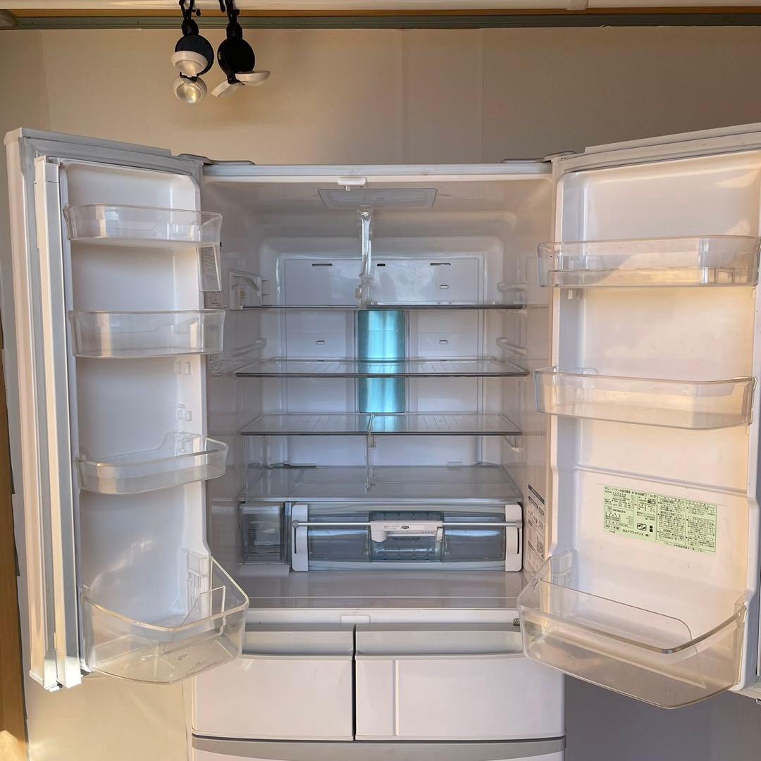 送料設置無料　訳あり大特価品　6ドア冷蔵庫　真空チルド　自動製氷機付