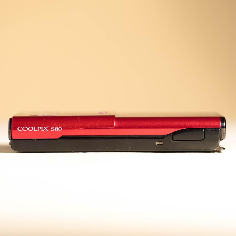 【スタイリッシュなコンデジ】Nikon coolpix s80 レッド