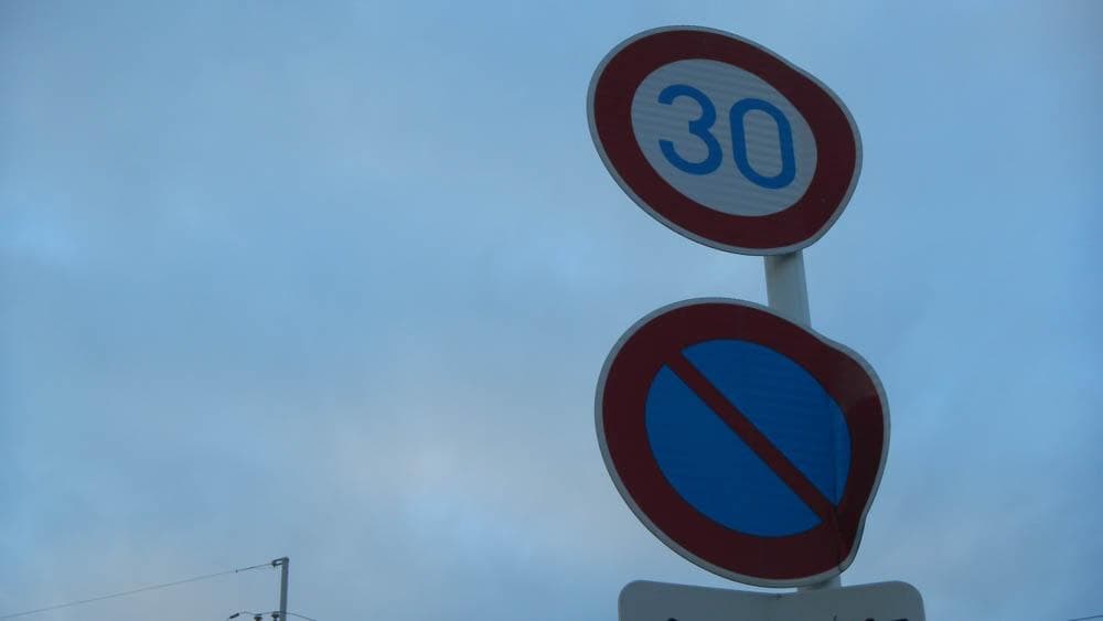 【スタイリッシュなコンデジ】Nikon coolpix s80 レッド