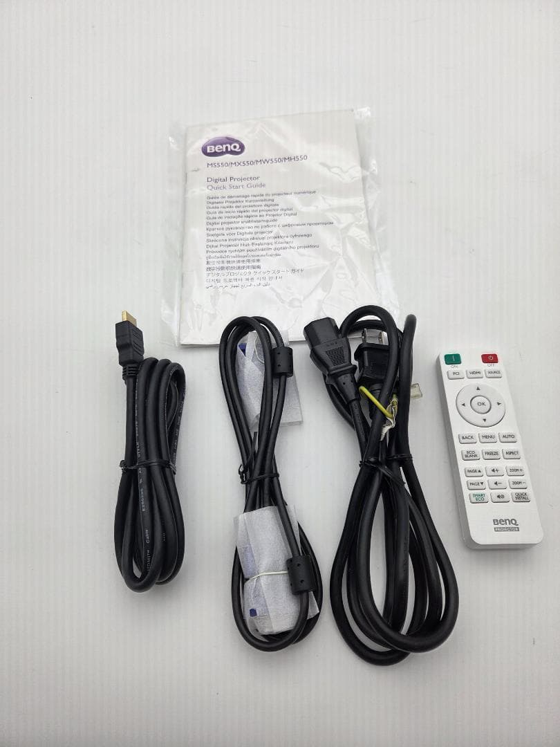 【中古品」BenQ ベンキュー プロジェクター MW550 リモコン付