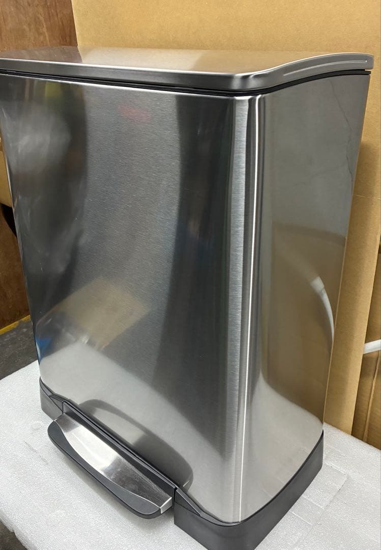 EK0 ステンレススチール ペダル式ごみ箱 28L + 18L